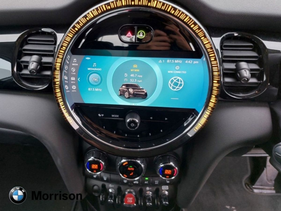 2023 MINI Hatch - image 14