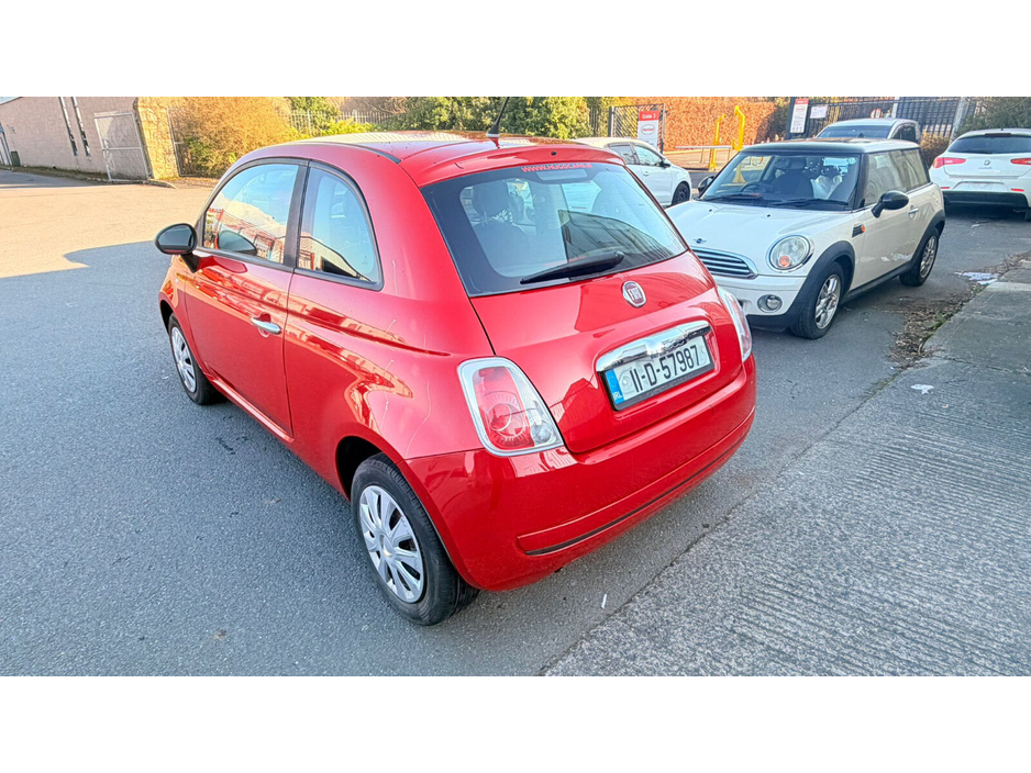 2011 Fiat 500 - image 3