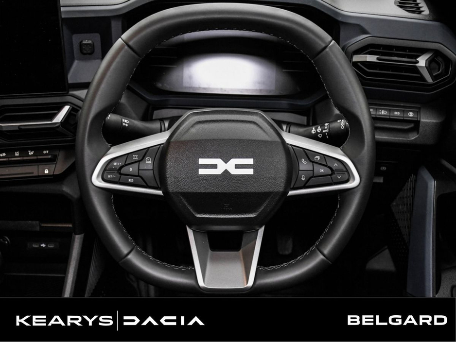 2026 Dacia Duster Expression HEV 155 E06X DEMO €33,710