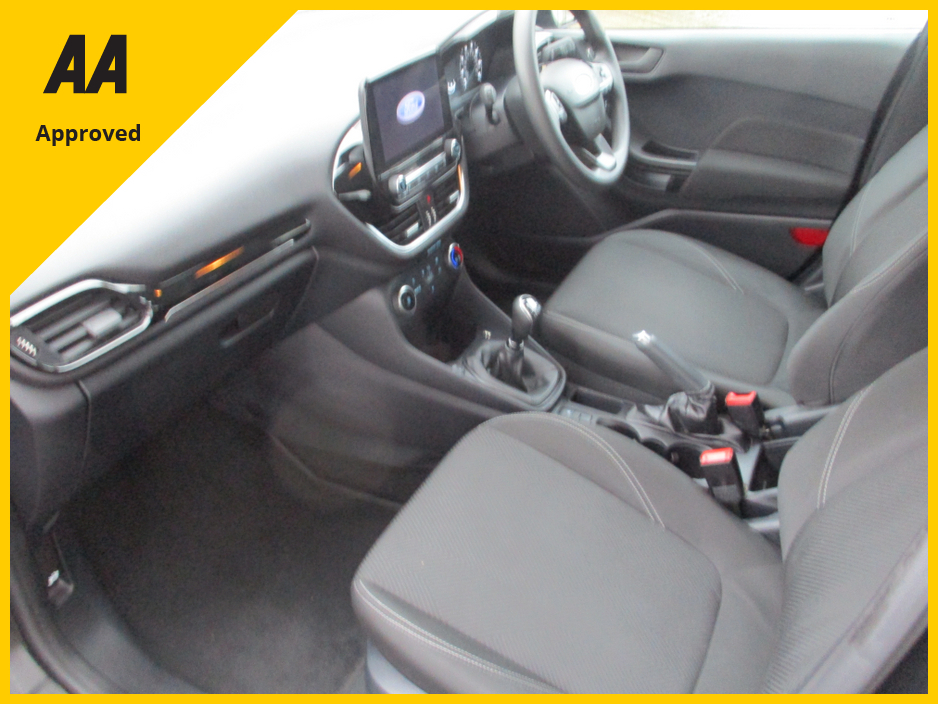 2024 Ford Fiesta 1.0 TREND MODEL IS ONE OWNER AND ONLY 33000 KMS IN EXCELLENT CONDITION. FULLY SERVICED AND 12 MONTHS WARRANTY AND 12 MONTHS AA COVER !!! €25,950