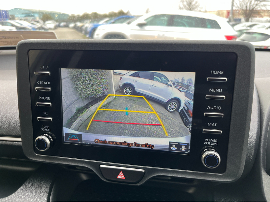 2021 Toyota Yaris - image 18