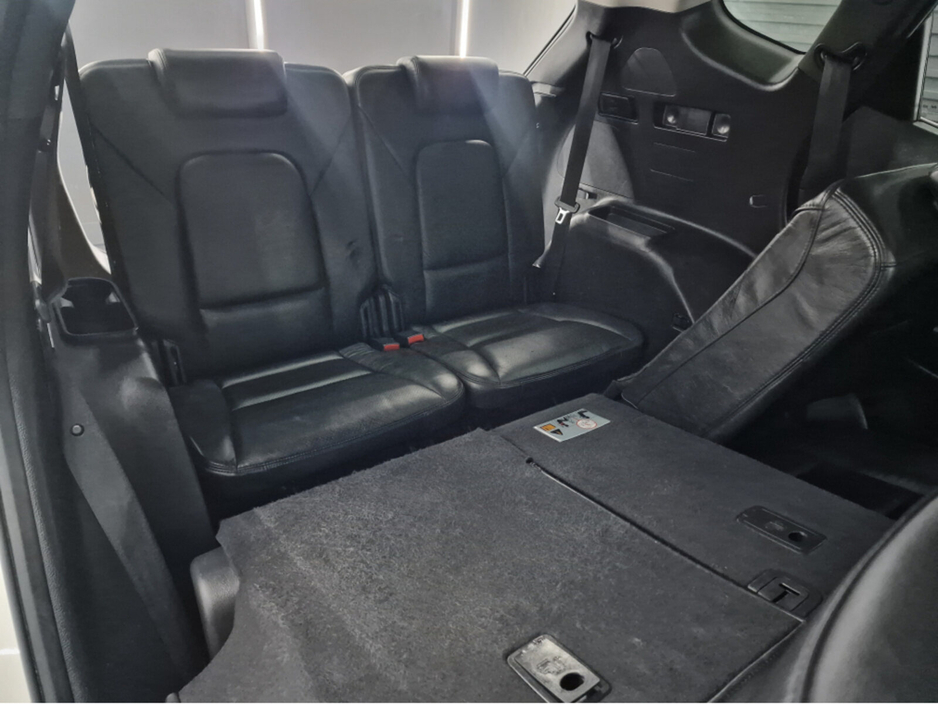 2014 Hyundai Santa Fe - image 17