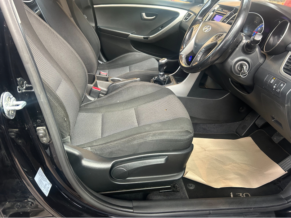 2015 Hyundai i30 - image 7