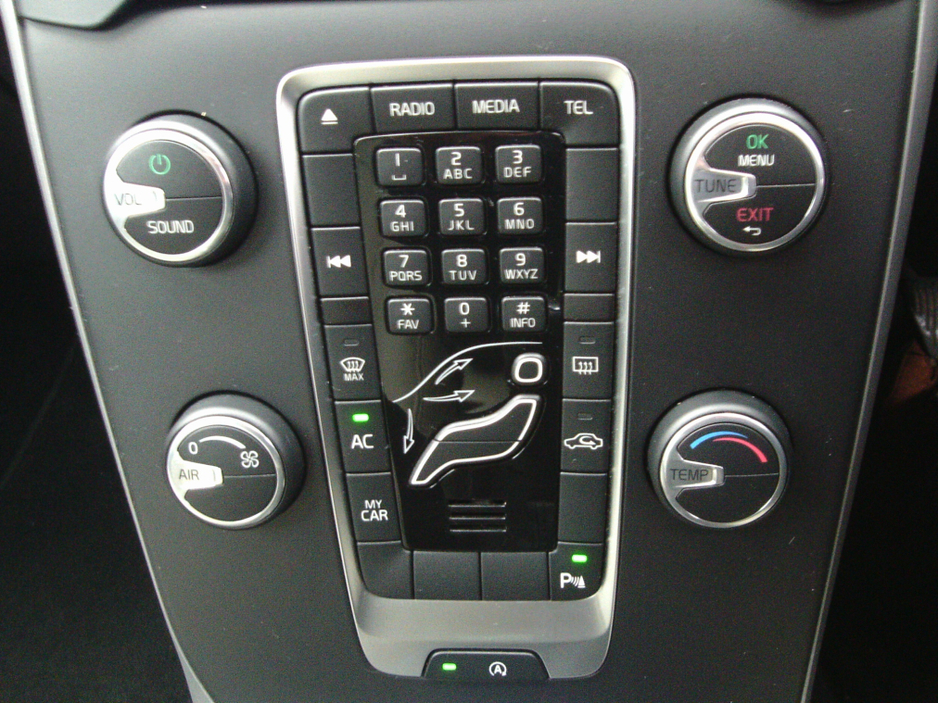 2015 Volvo V40 1.6 D2 SE ** FSH (Volvo ) ** 1 Owner  ** €11,745