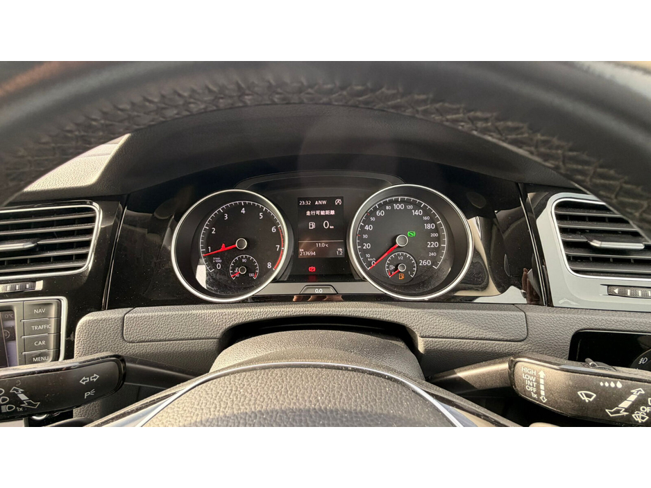 2015 Volkswagen Golf - image 19