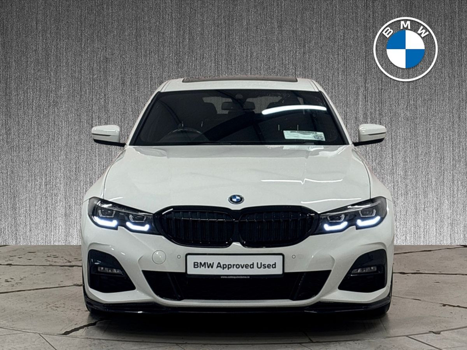 2022 BMW 3 Series - image 16