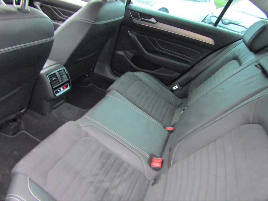 2022 Volkswagen Passat R-LINE 2.0 TDI D7F 150 4DR AUTO