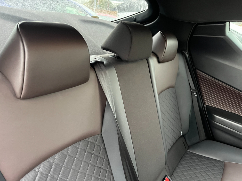 2018 Toyota C-HR 1.8 HYBRID AUTO LOW KM HIGH SPEC €19,450