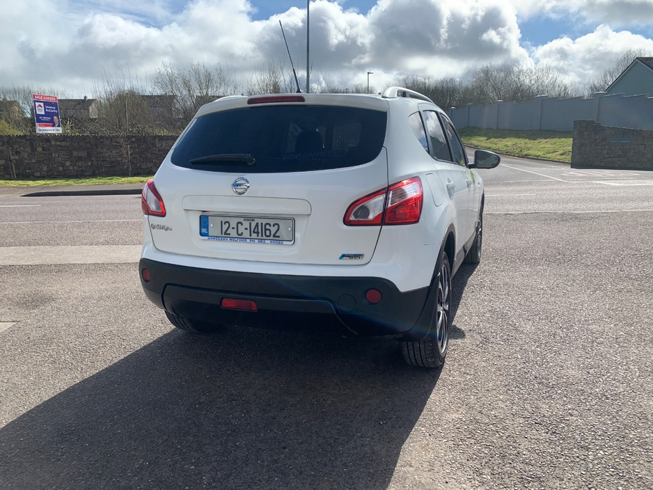 2012 Nissan Qashqai - image 4
