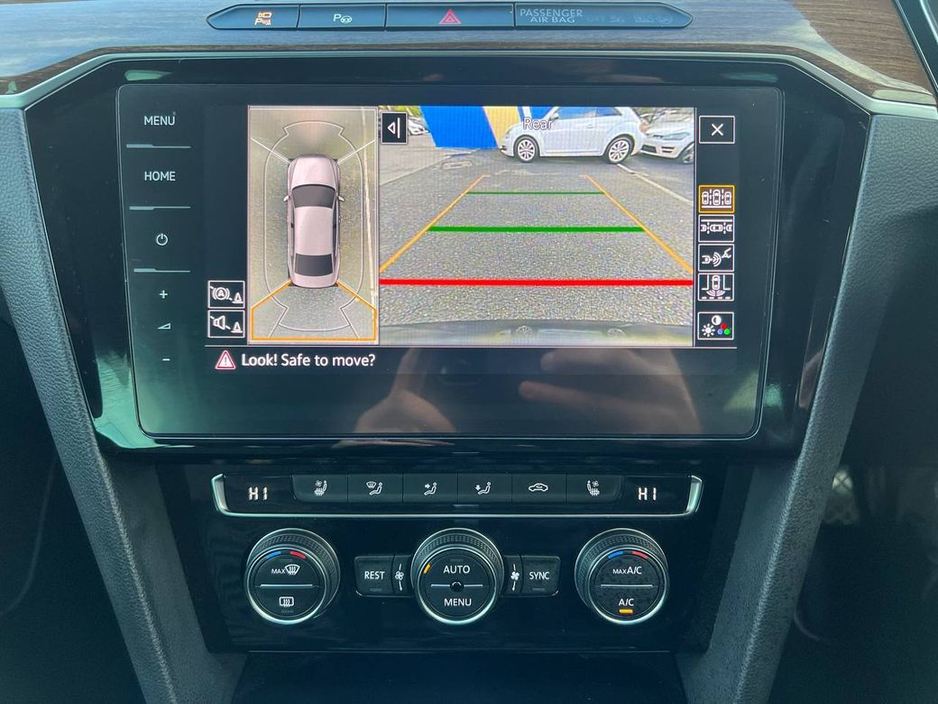 2018 Volkswagen Passat HIGHLINE R-LINE PACK 2.0 TDI // 360 PARKING CAMERAS // LEATHER HEATED & COOLED SEATS // BRAND NEW 19" R-LINE ALLOYS €22,950