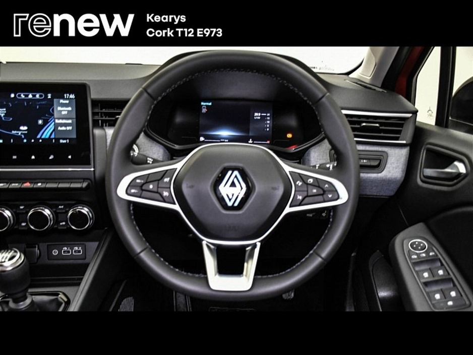 2025 Renault Clio - image 18