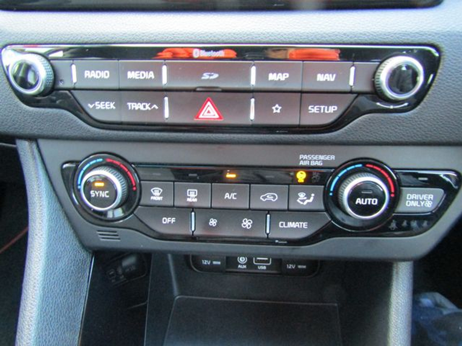 2019 Kia Niro 1.6 GDI 2 104BHP 5DR Auto €17,950