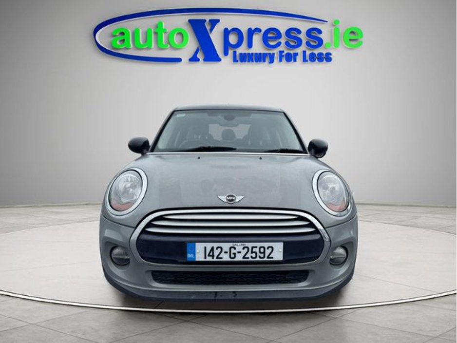 2014 MINI Cooper - image 3