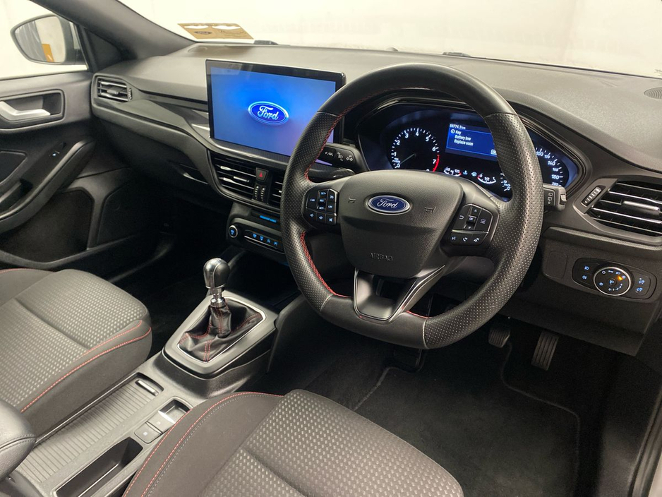 2023 Ford Focus - image 6