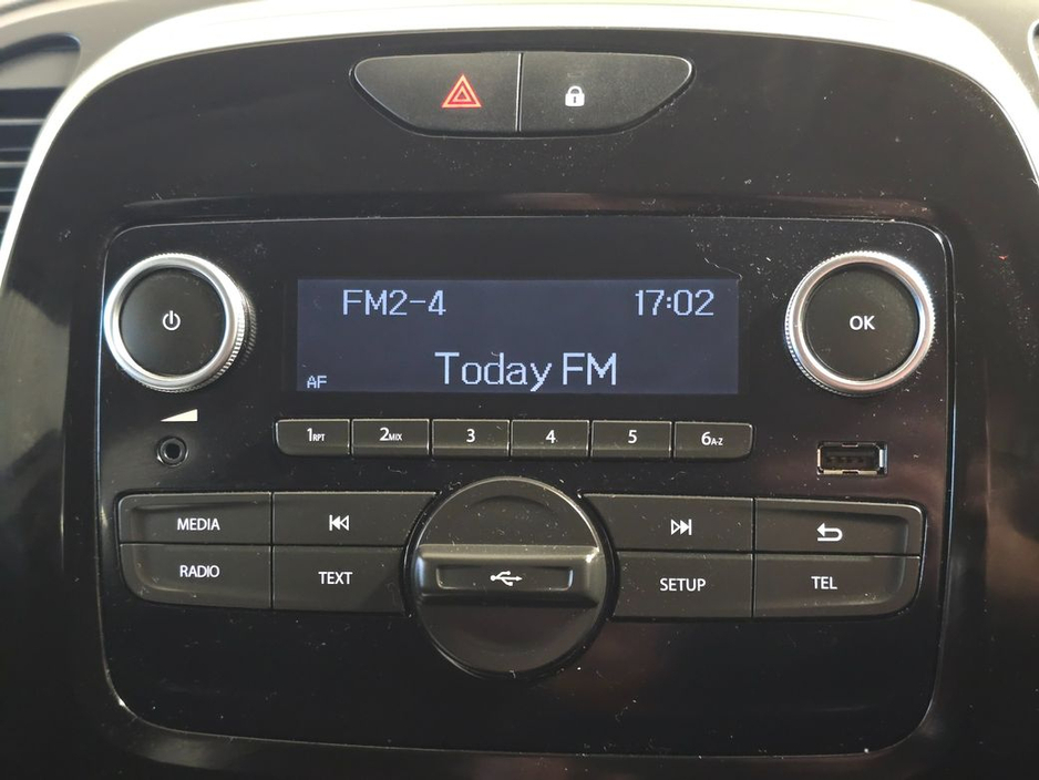 2019 Renault Captur - image 11