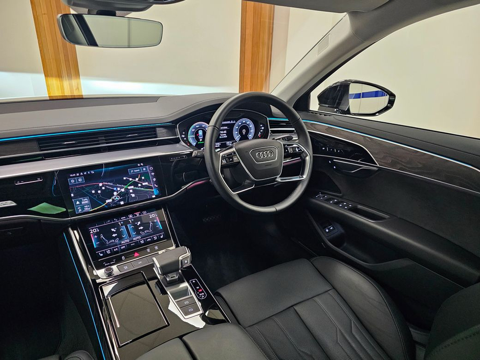 2024 Audi A8 - image 10
