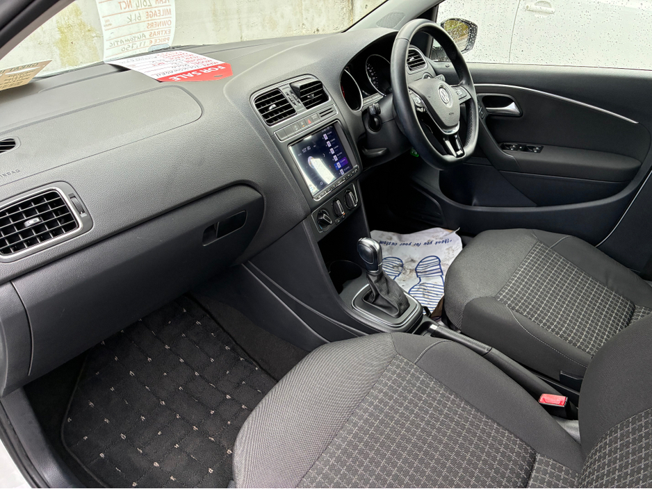 2014 Volkswagen Polo - image 13