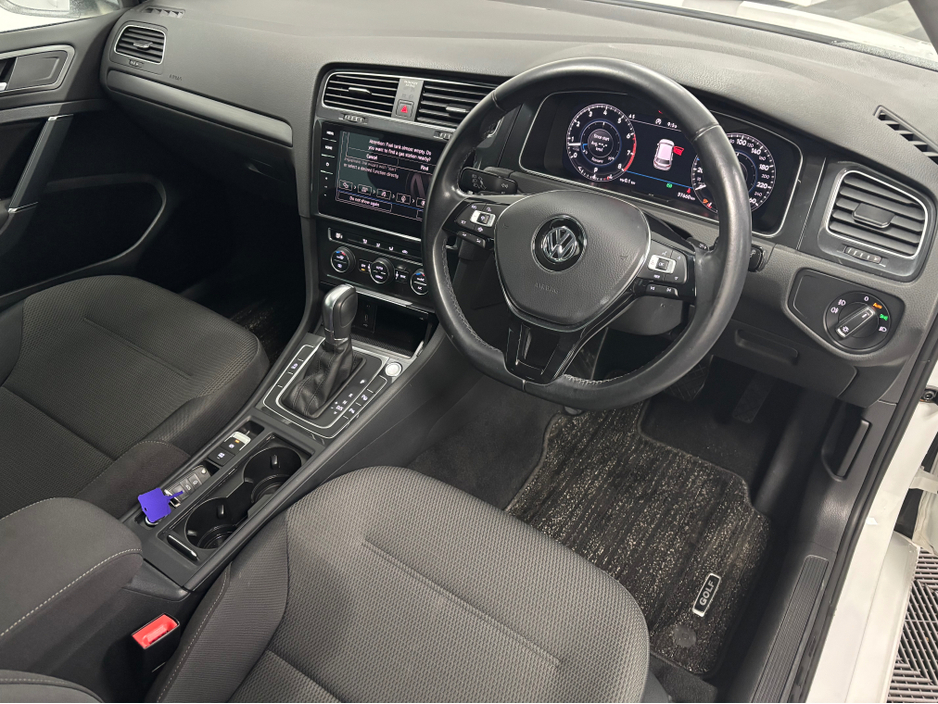 2019 Volkswagen Golf *VOLKSWAGEN GOLF* *DSG* *FACELIFT* *DYNAMIC LIGHTS* *DLA* *DIGITAL DASH* *REVERSE CAMERA* *PARKING SENSORS* *KEYLESS ENTRY* *LOW MILEAGE* *FINANCE AVAILABLE* *TRADE INS WELCOME*