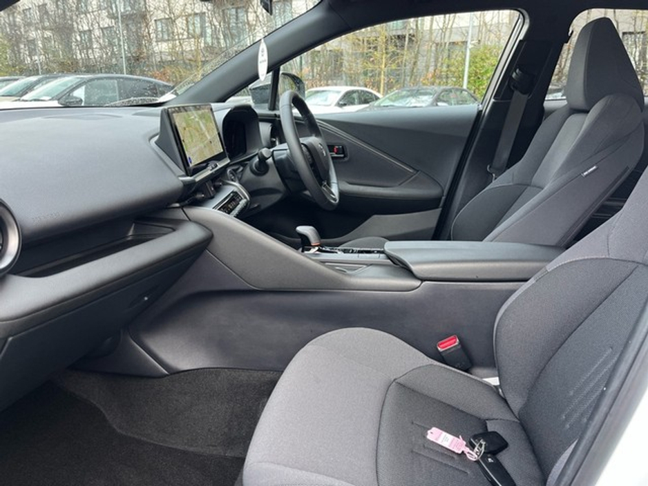 2024 Toyota C-HR - image 6