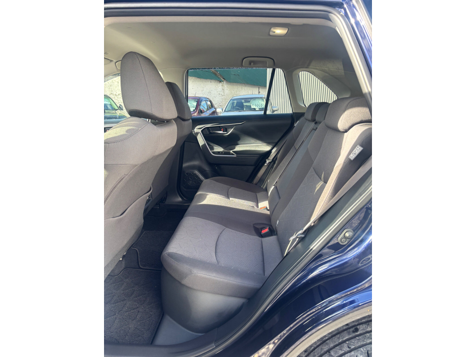 2024 Toyota Rav4 - image 6