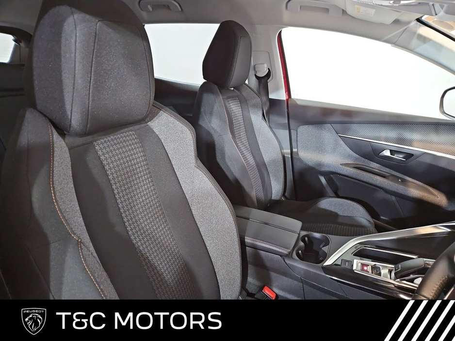 2020 Peugeot 3008 - image 17