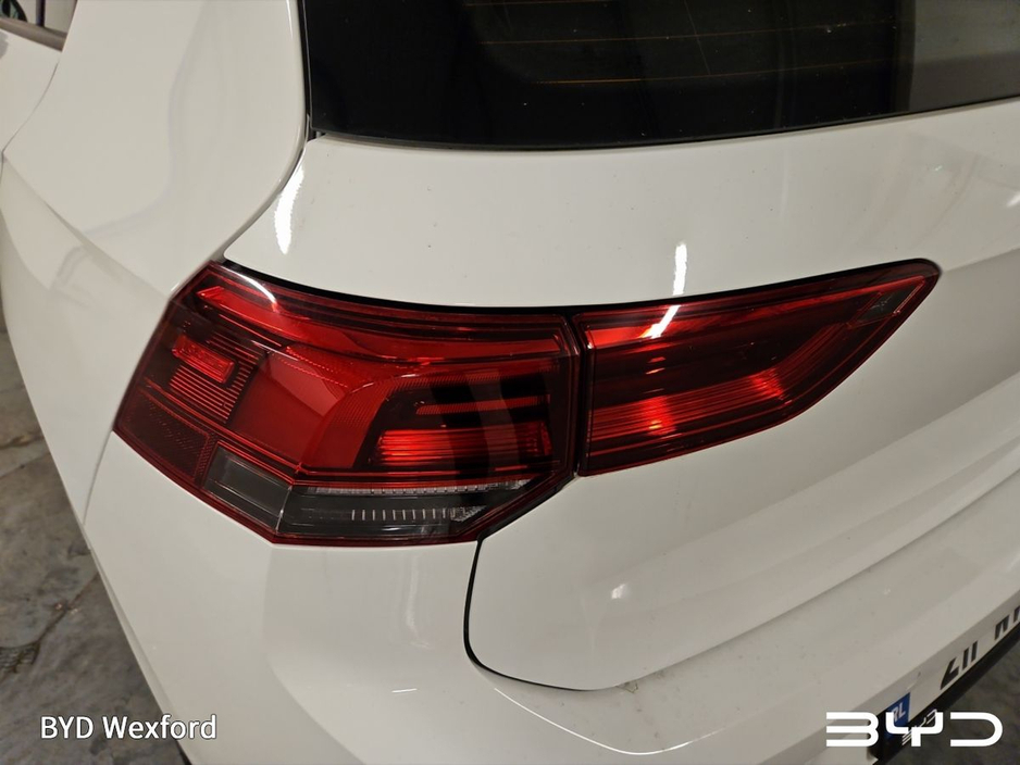 2021 Volkswagen Golf 2.0 TDI 115HP Life €21,975