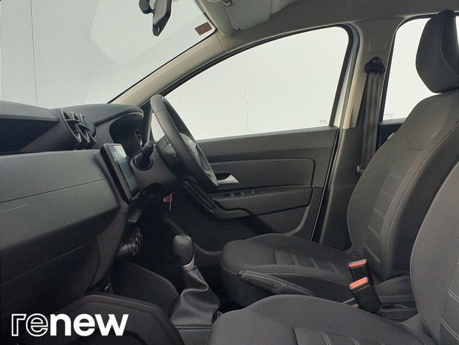 2023 Dacia Duster - image 5