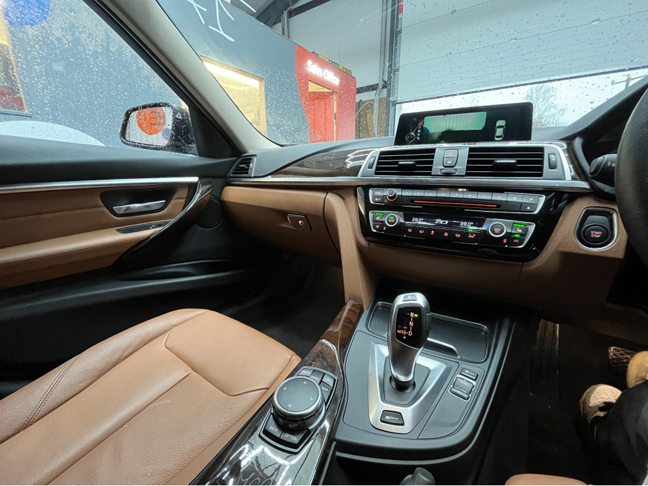 2017 BMW 3 Series €17950 2017 BMW 330E LUXURY EYE PERFORMER 2.0 AUTOMATIC / CRUISE CONTROL / REVERSE CAMERA / ELECTRIC MEMORY & HEATED SEATS AND MORE €17,950