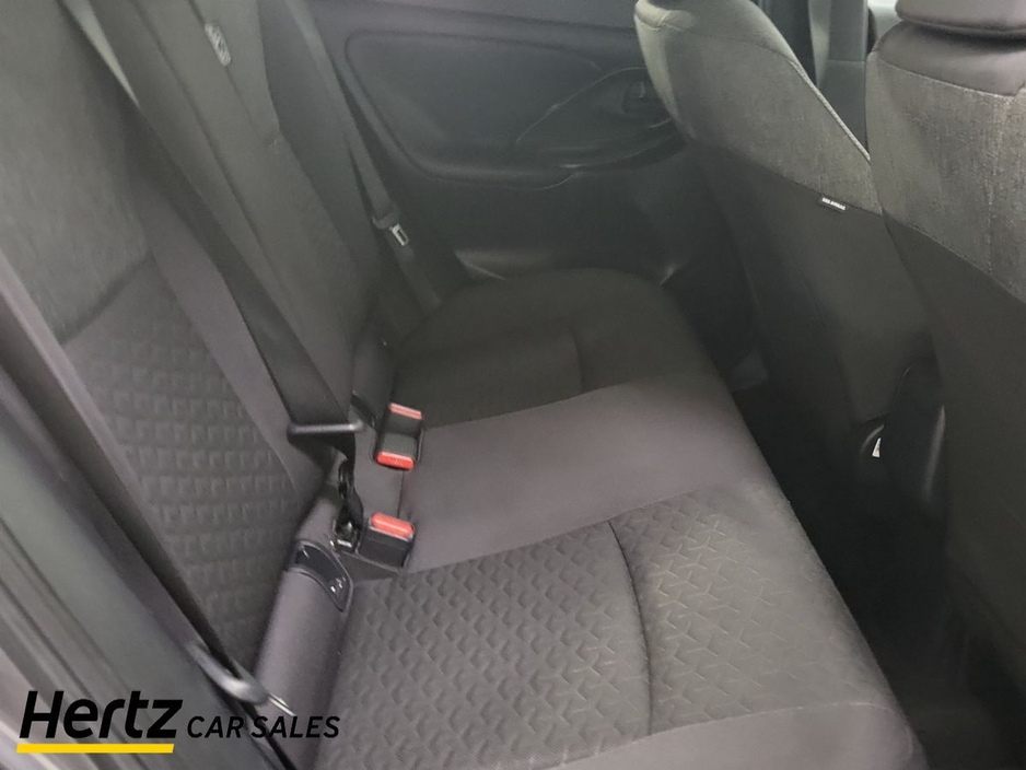 2023 Toyota Yaris Cross - image 16