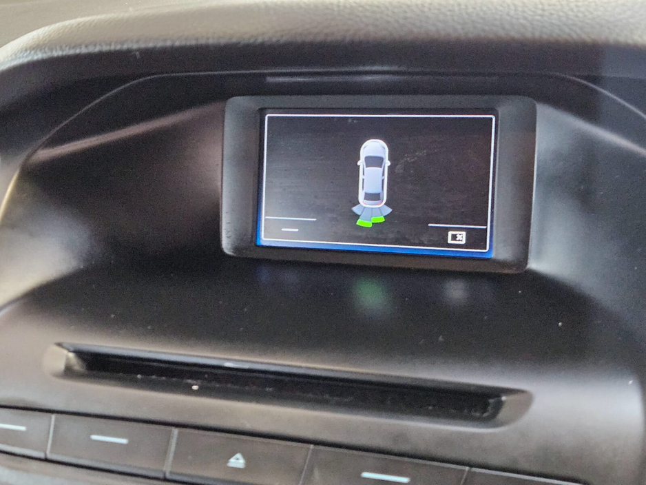 2016 Ford Focus - image 14