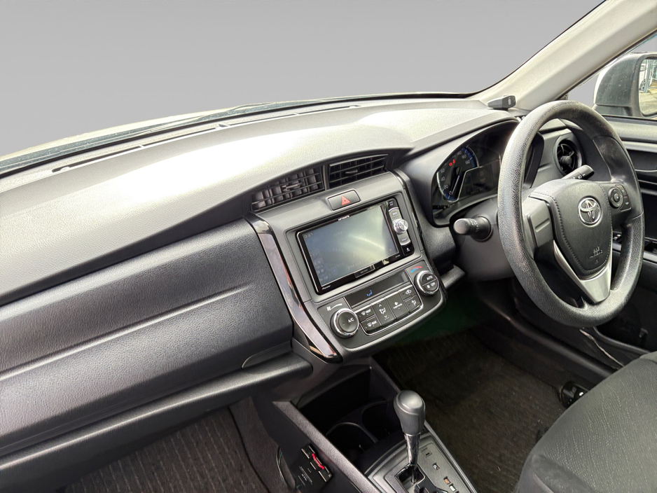 2018 Toyota Corolla - image 11