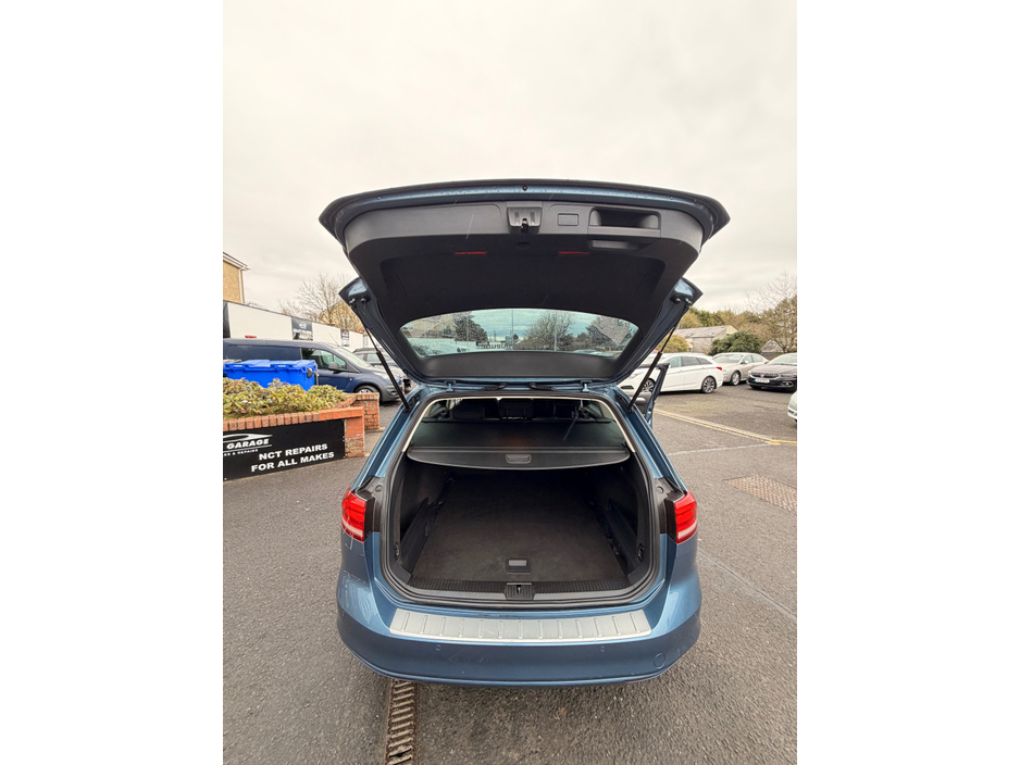 2016 Volkswagen Passat DBA-3CCZE 5DR AUTO €13,950