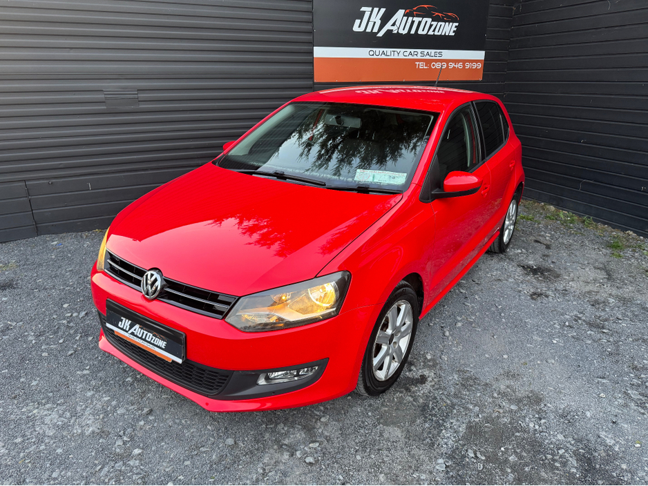 2013 Volkswagen Polo - image 3