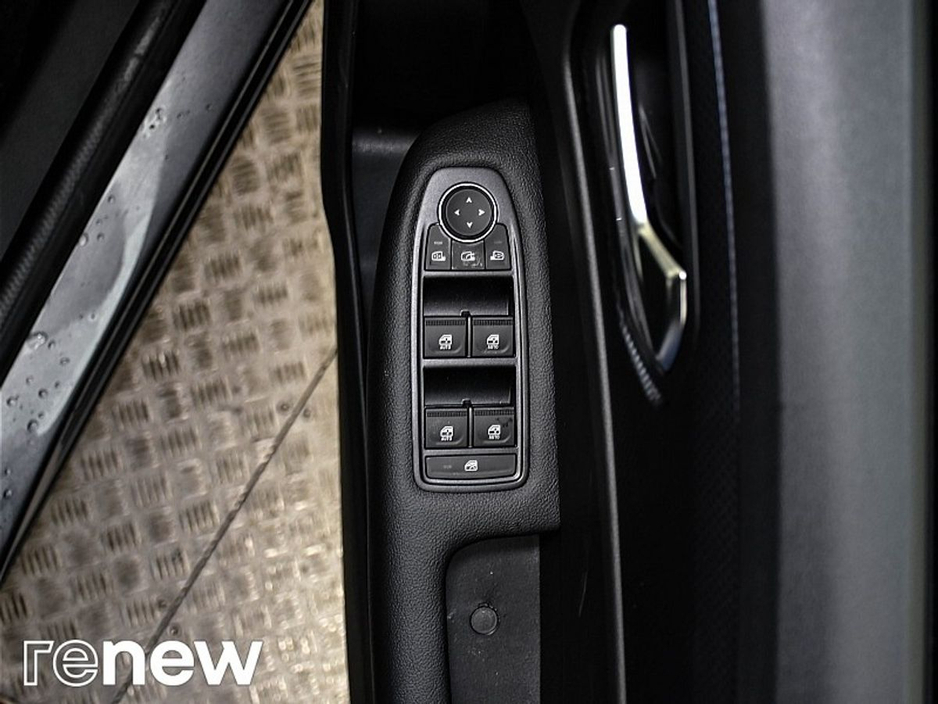 2022 Renault Arkana - image 27