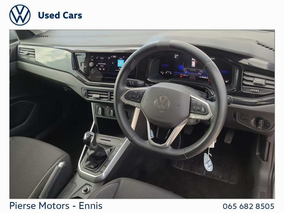 2025 Volkswagen Polo - image 3