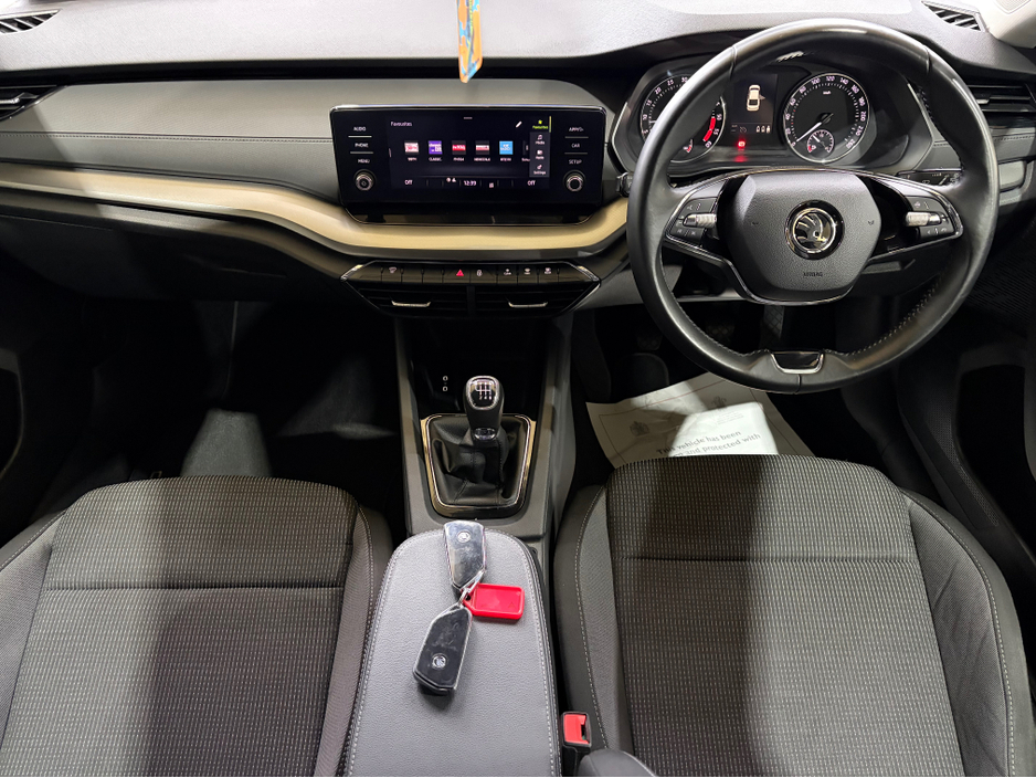 2021 Skoda Octavia - image 12