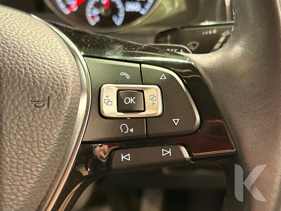 2018 Volkswagen Golf - image 17