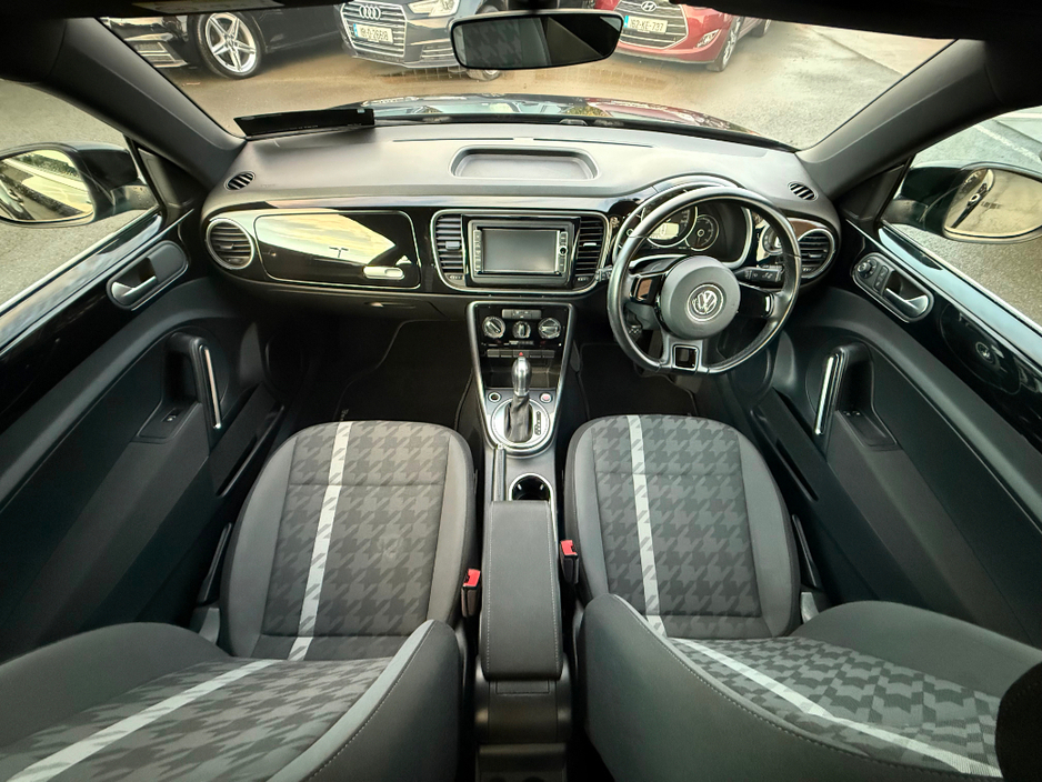 2018 Volkswagen Beetle - image 16