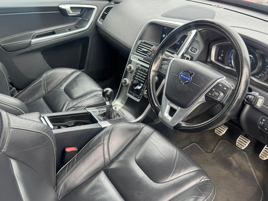 2015 Volvo XC60 - image 9