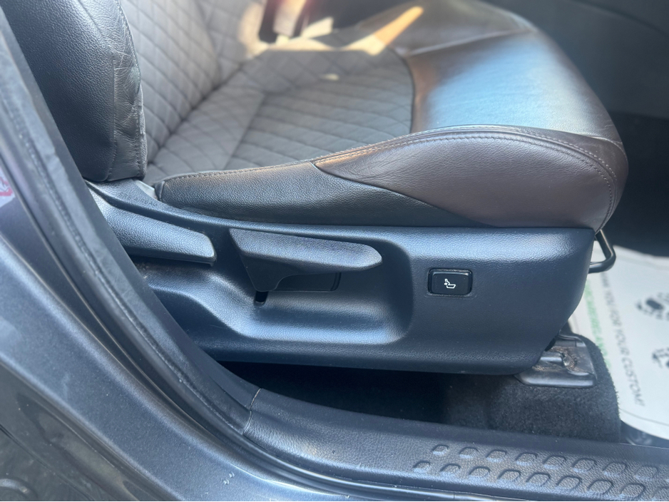 2018 Toyota C-HR - image 13