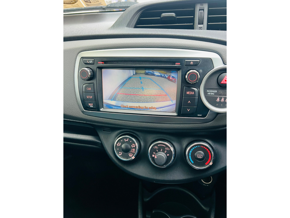 2012 Toyota Yaris 1.0 VVT-i 3Dr Luna €5,950