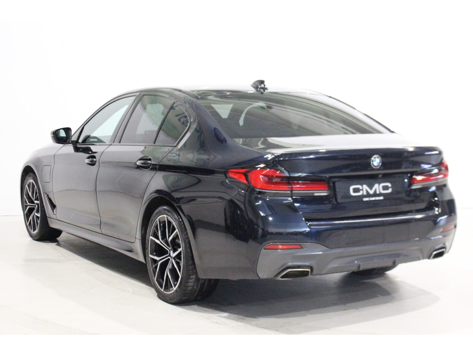 2021 BMW 5 Series - image 5