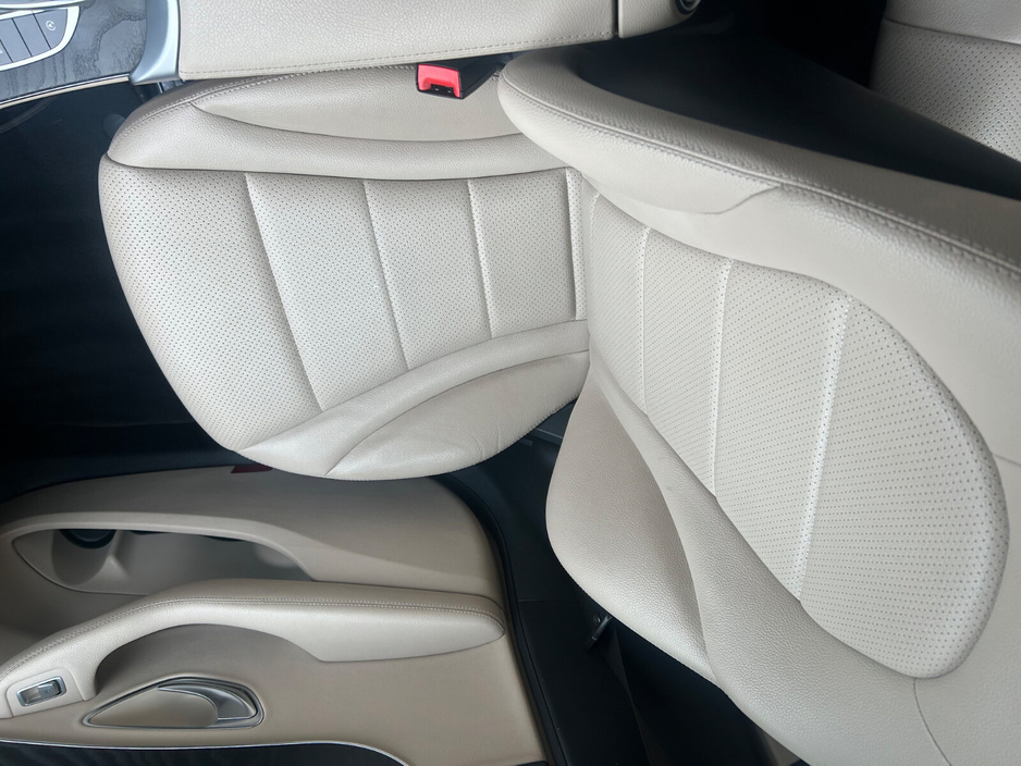 2016 Mercedes-Benz C Class - image 13