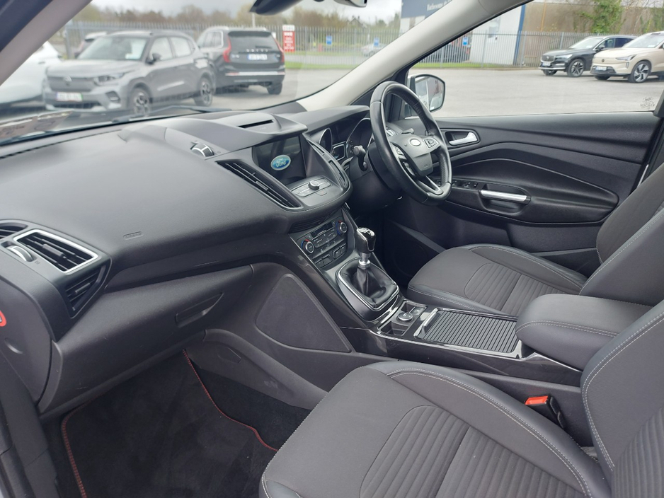 2017 Ford Kuga - image 16