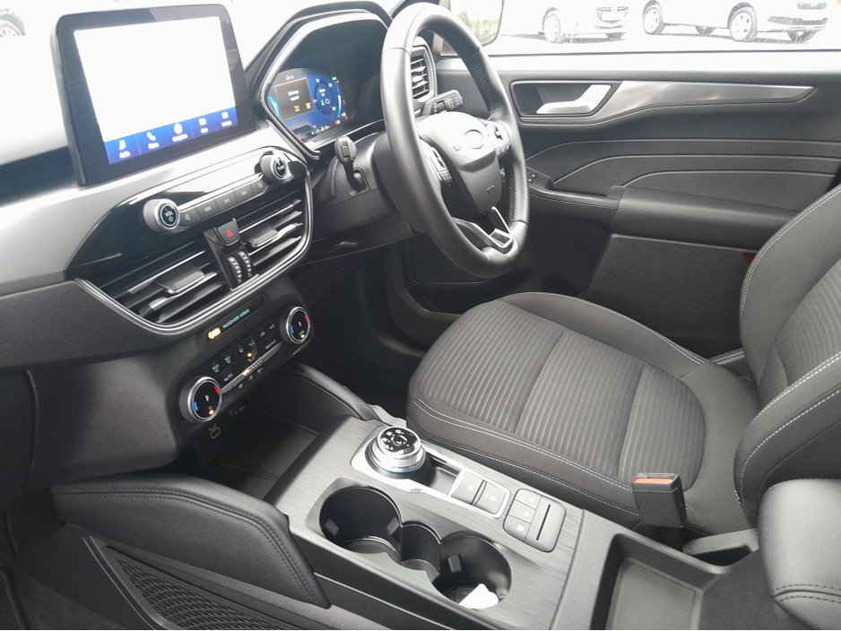 2023 Ford Kuga - image 25