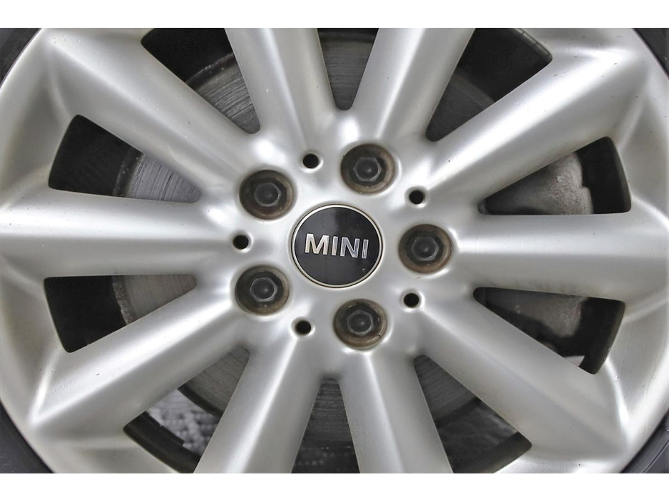2016 MINI Clubman - image 26