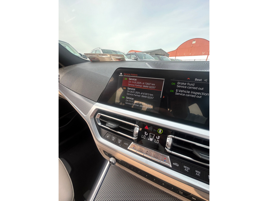 2019 BMW 3 Series - image 13