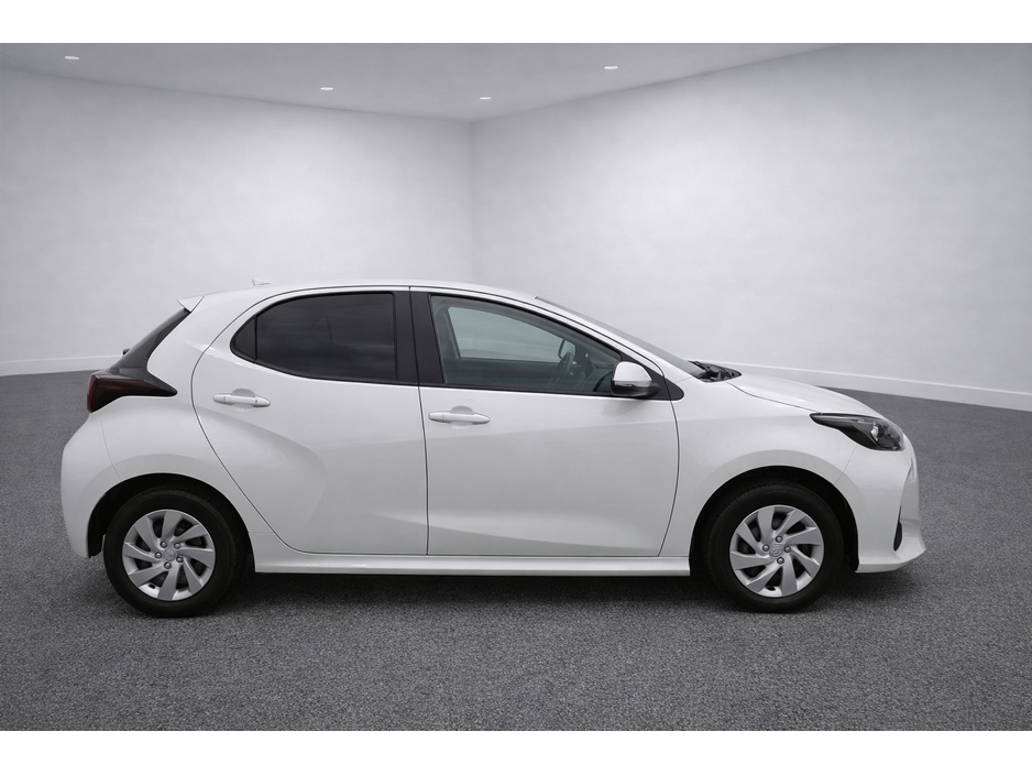 2021 Toyota Yaris 1.0 Petrol, 5 Door, Automatic, Reverse Camera, Parking Sensors €14,950