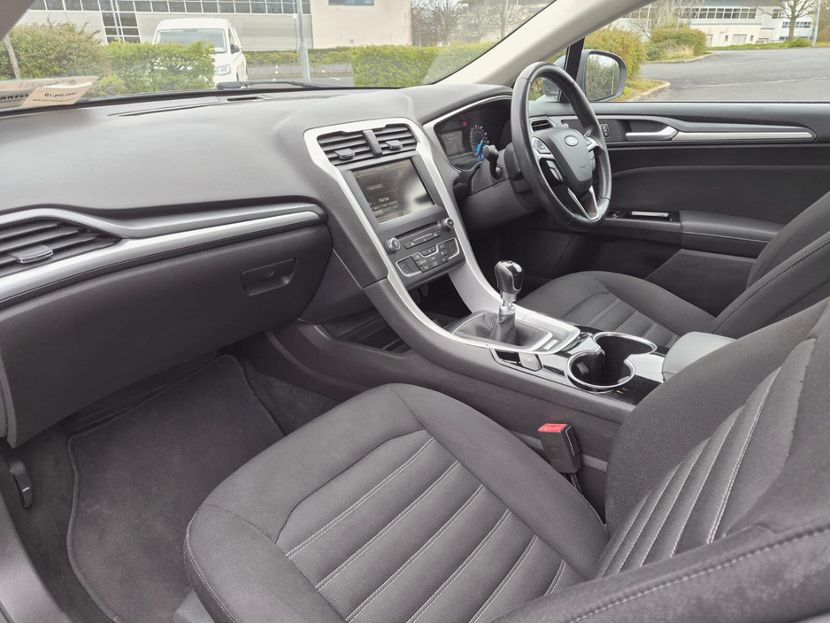 2015 Ford Mondeo - image 12