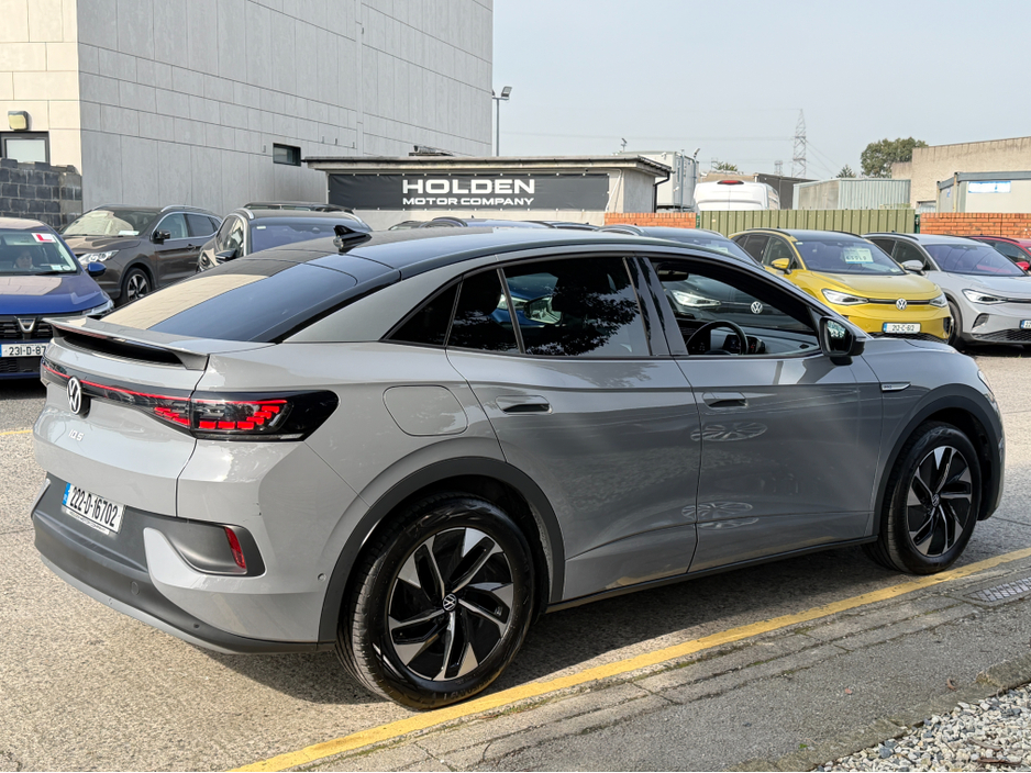 2022 Volkswagen ID.5 - image 8